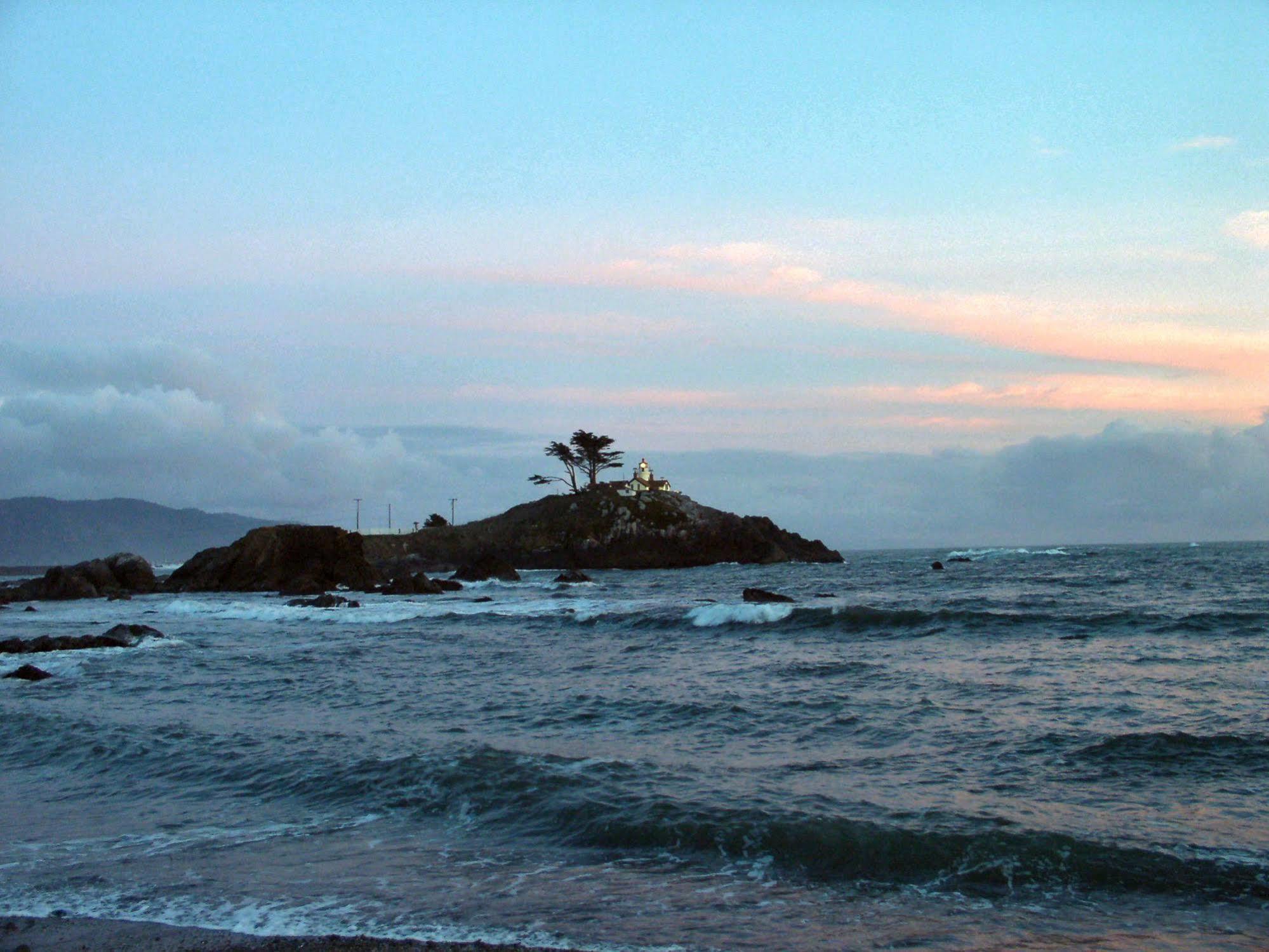 Oceanfront Lodge