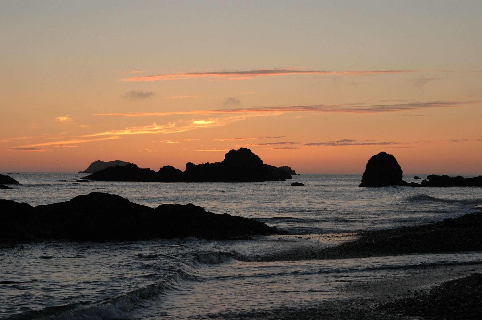 Lodge Oceanfront Crescent City